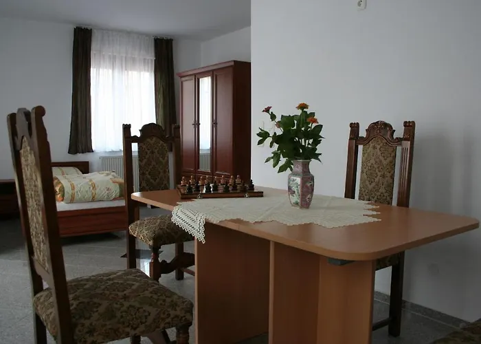 Ubytování v soukromí Pensjonacik Graven *